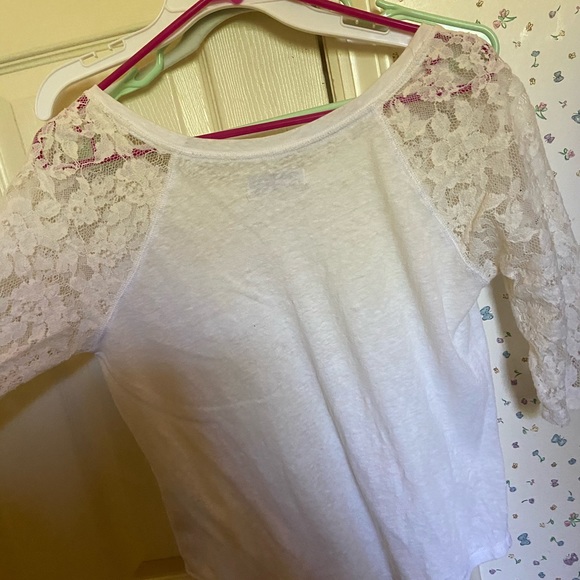 Abercrombie lace top - Picture 3 of 4